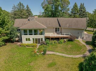 5941 Woods Edge Rd, Fitchburg, WI 53711