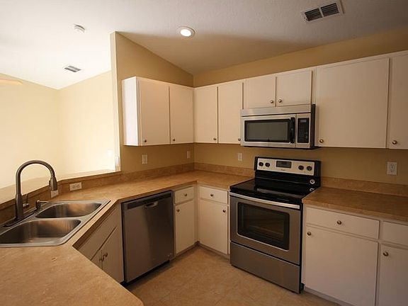 5th image of 785 Childs Ave
