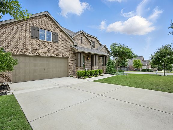 3rd image of 562 Stone River Dr