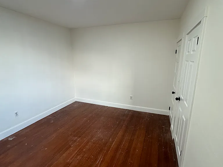 493 Lynn St #4 — Photo 16