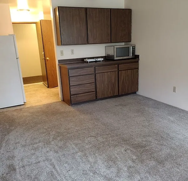 Greentree Apartments — Photo 1