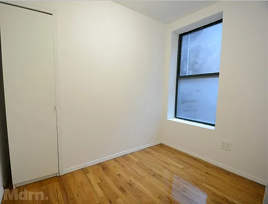 Rented by Mdrn Residential | media 10