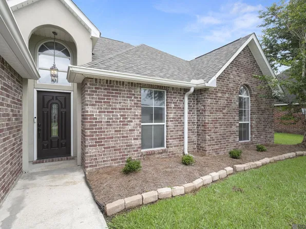 9911 Asheville Dr, Denham Springs, LA 70706