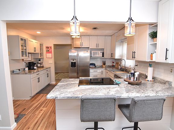 3rd image of 5312 N Bayon Dr