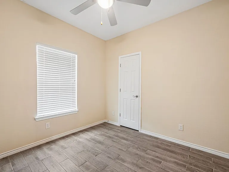 La Marquesa Apartments — Photo 81