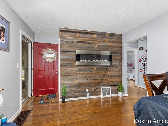 4th image of 1411 Lewison Ave NE