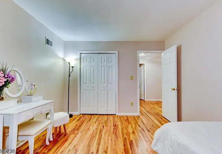 6 Hansen Pl #6 — Photo 35