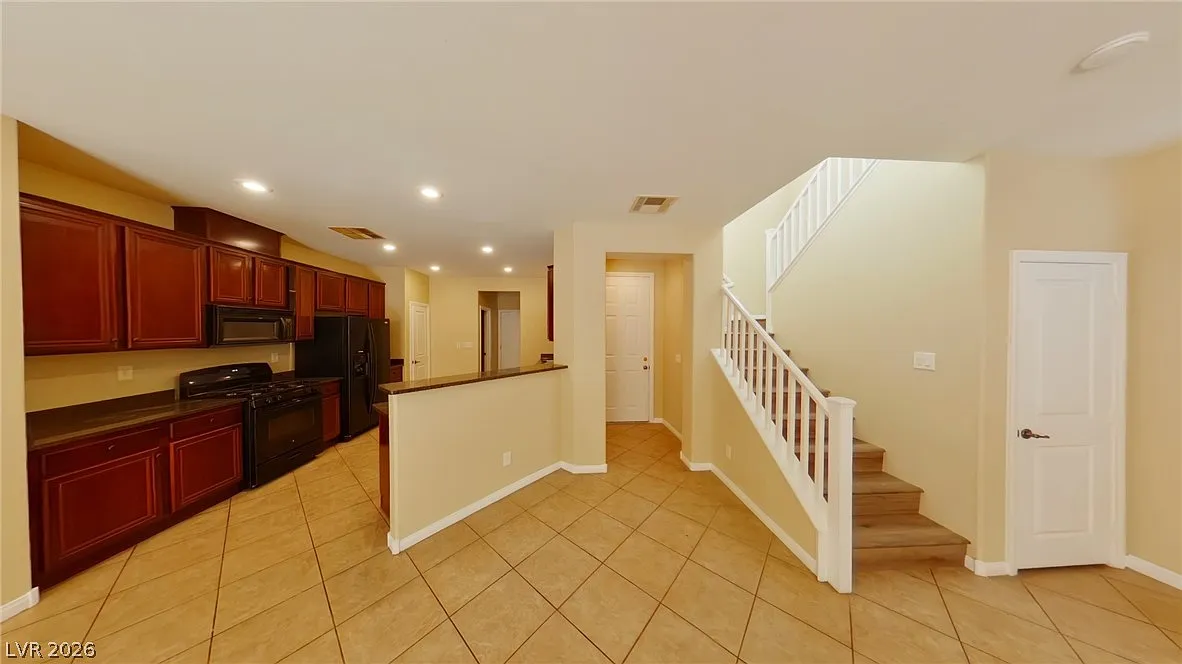 3 bed, 2.5 bath, 1648 sqft, $1,995 — Photo 1