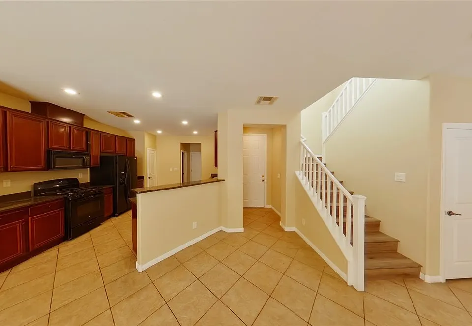 6255 W Arby Ave #210