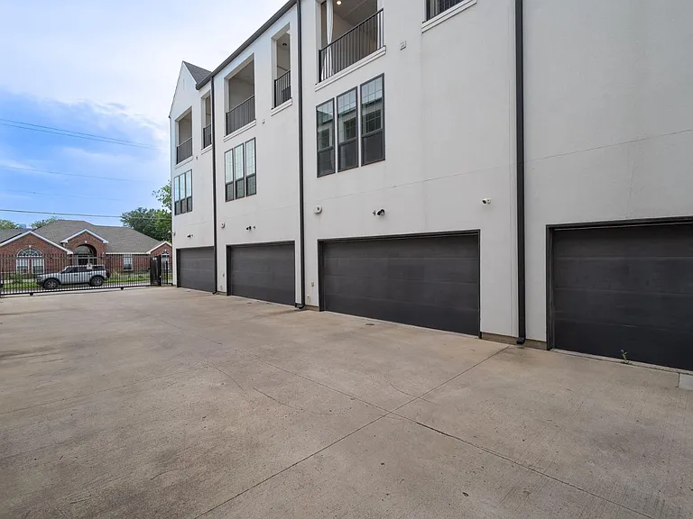 4808 San Jacinto St #101 — Photo 22