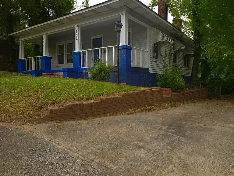 952 Curry Pl — Photo 1