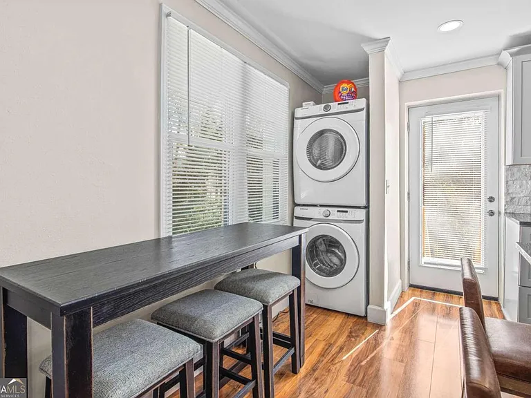 1298 Douglas St SW #A — Photo 12