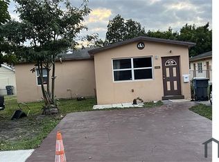2436 Hayes St, Hollywood, FL 33020