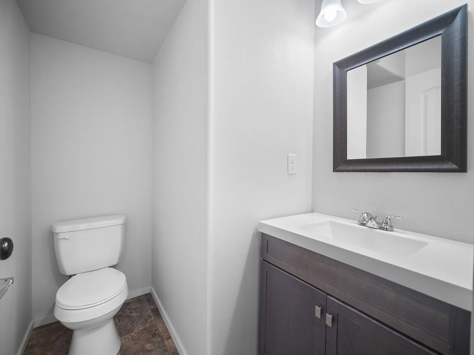Lincoln Townhomes — Photo 2