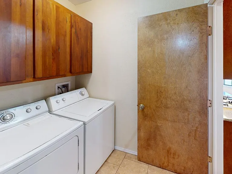 1460 Lindberg Ave — Photo 38