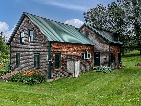 4th image of 1076 Brown Hill Road