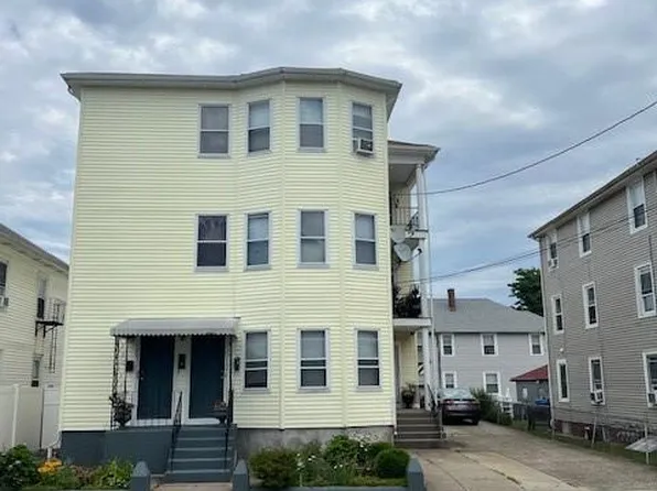 133 Sabin St, Pawtucket, RI 02860