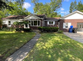 19495 Lexington, Redford, MI 48240
