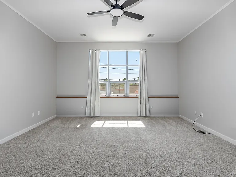 2221 Plainfield Ave NE #204 — Photo 7