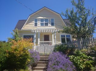 103 N 55th St, Seattle, WA 98103