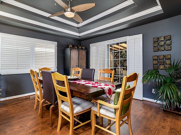 4th image of 9439 Lemona Ave