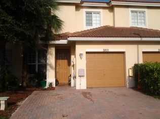 3201 NW 32nd Ter, Oakland Park, FL 33309