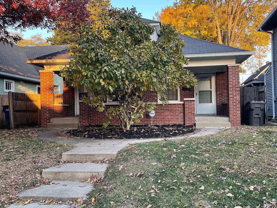 Front of home with covered porch