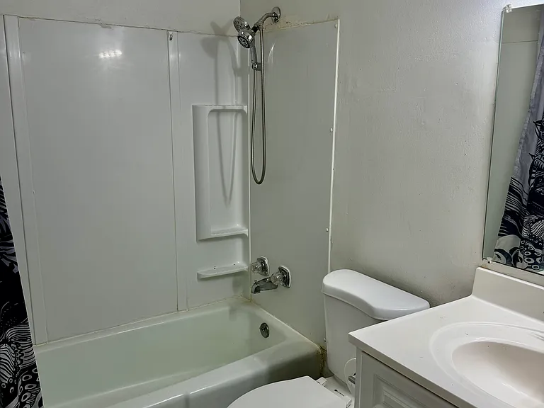 430 Lark Ct #D — Photo 6