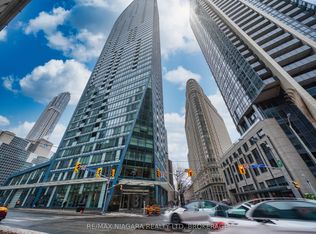 8 The Esplanade St #2802, Toronto, ON M5E 0A6