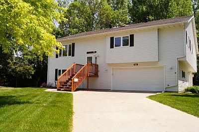 1st image of 678 13th Ave E