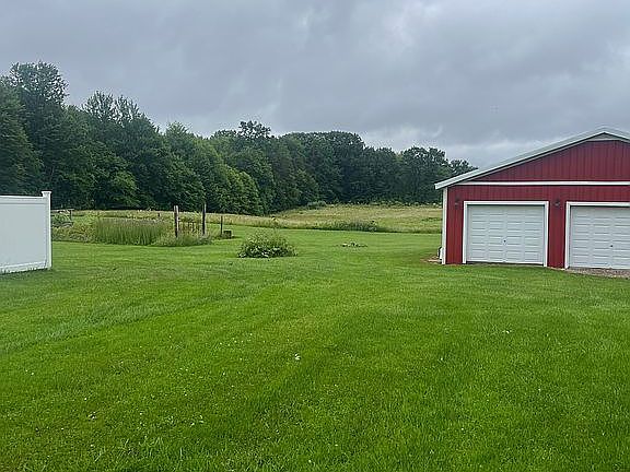 5th image of 99 Lexington Ontario Rd