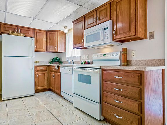 3rd image of 2300 Twelve Oaks Dr APT K11