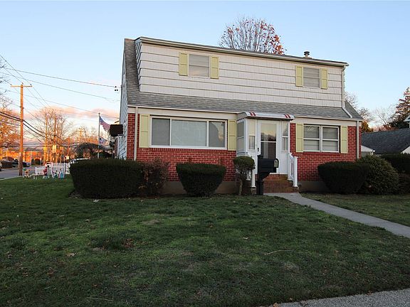 5th image of 36 Millwood Ln