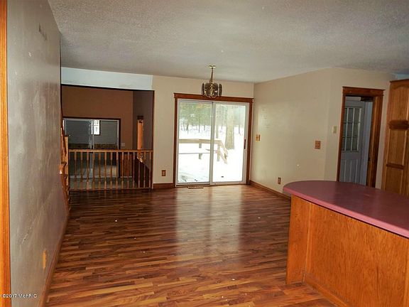 3rd image of 11955 183rd Ave