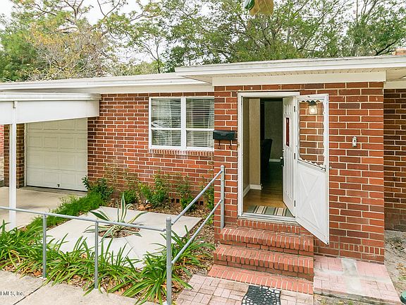 3rd image of 6303 Pine Cove Ln