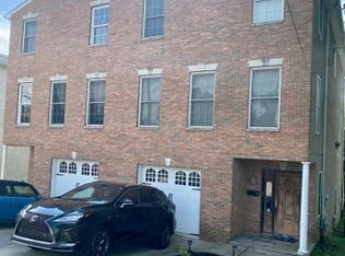 255 Lemonte St, Philadelphia, PA 19128