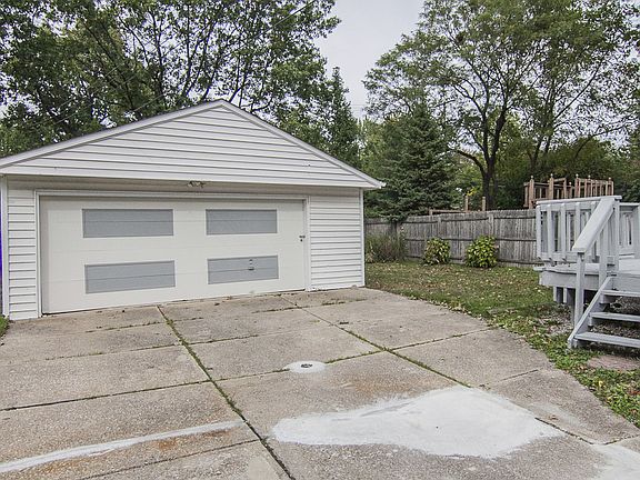 5th image of 27421 Fullerwood Dr