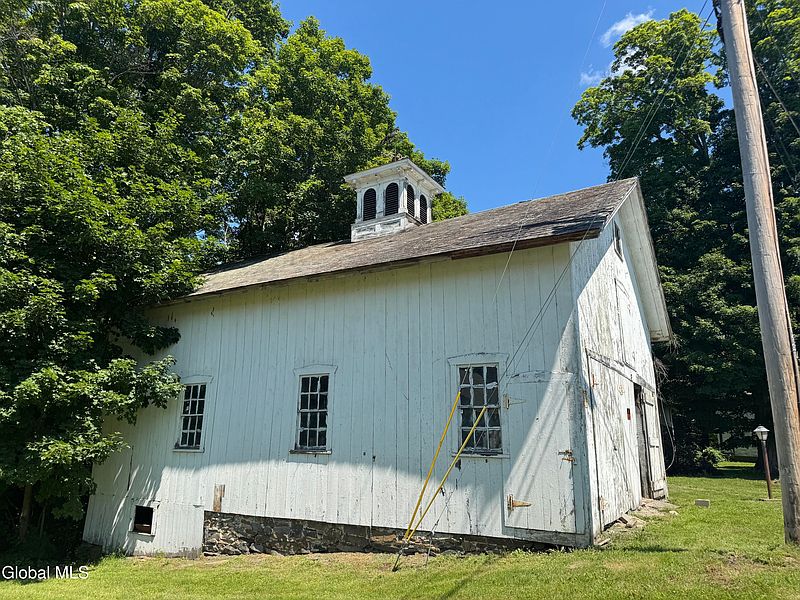 4th image of 30 Gibson Road