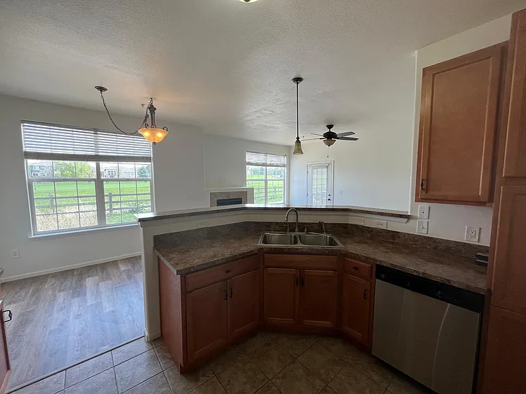 3035 Blue Sky Cir #10-102 — Photo 6