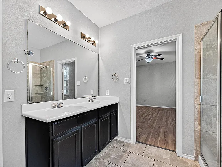 1326 Seagler Pond Ln — Photo 32