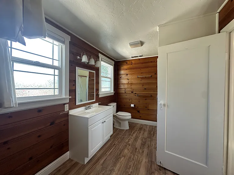 2400 Central Ave — Photo 47