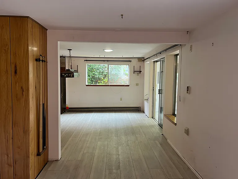 3527 Shattuck Ave S — Photo 38