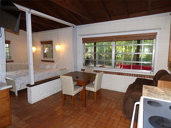 5th image of 5858 SW 80th St #A
