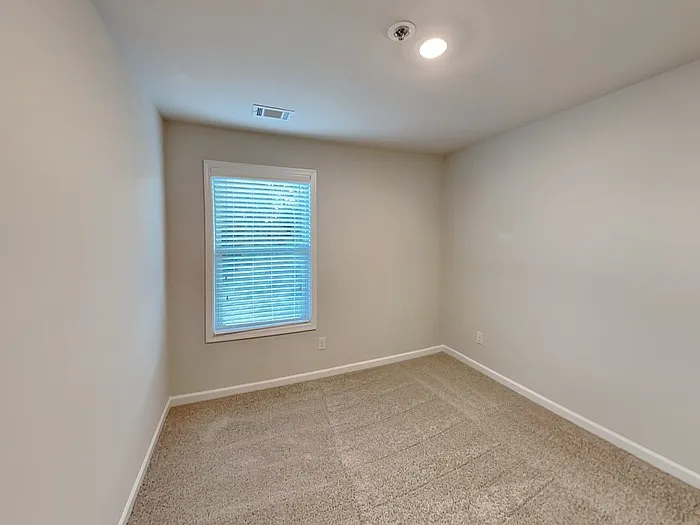 115 Wayne Ln — Photo 13