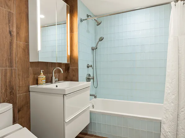 143 Meserole Street image 9 of 12