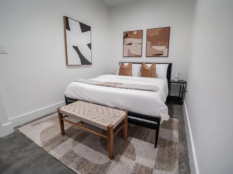 346 Peters St SW #102 — Photo 7