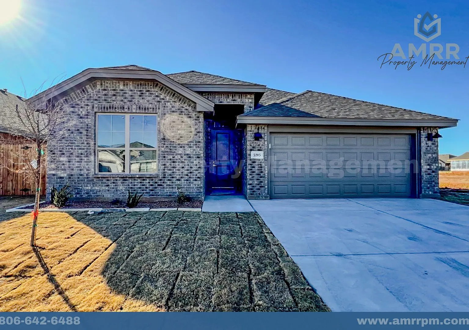 Welcome to Silverleaf Subdivision! Now leasing 3 bed/2bath family home! — Photo 1