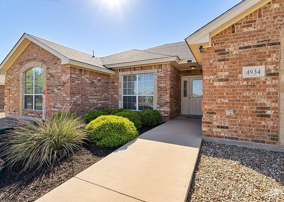 1st image of 4934 Scarlett Oak Dr