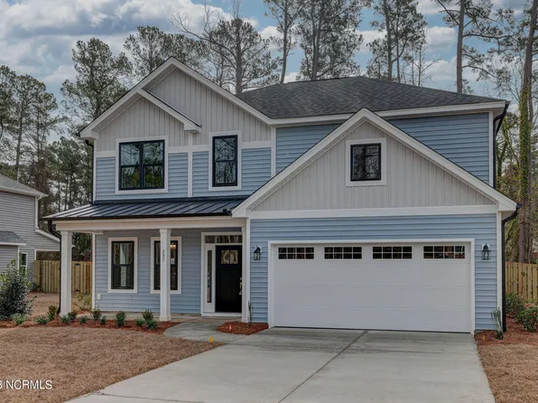 805 E Fremont Street, Burgaw, NC 28425