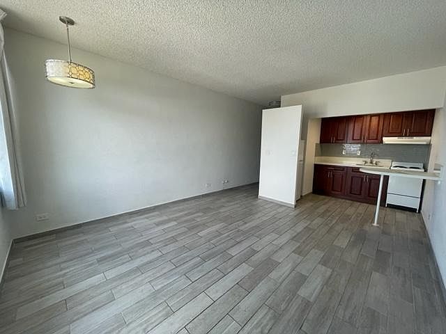 2nd image of 1682 Kalakaua Ave #204